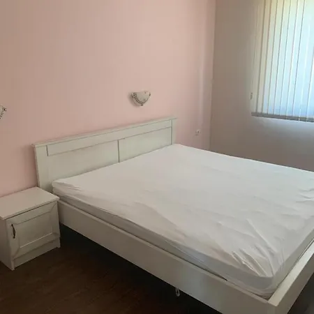 Apartment Beachfront App In Ravda