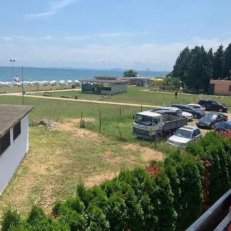 Beachfront App In رافدا