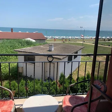 شقة Beachfront App In رافدا
